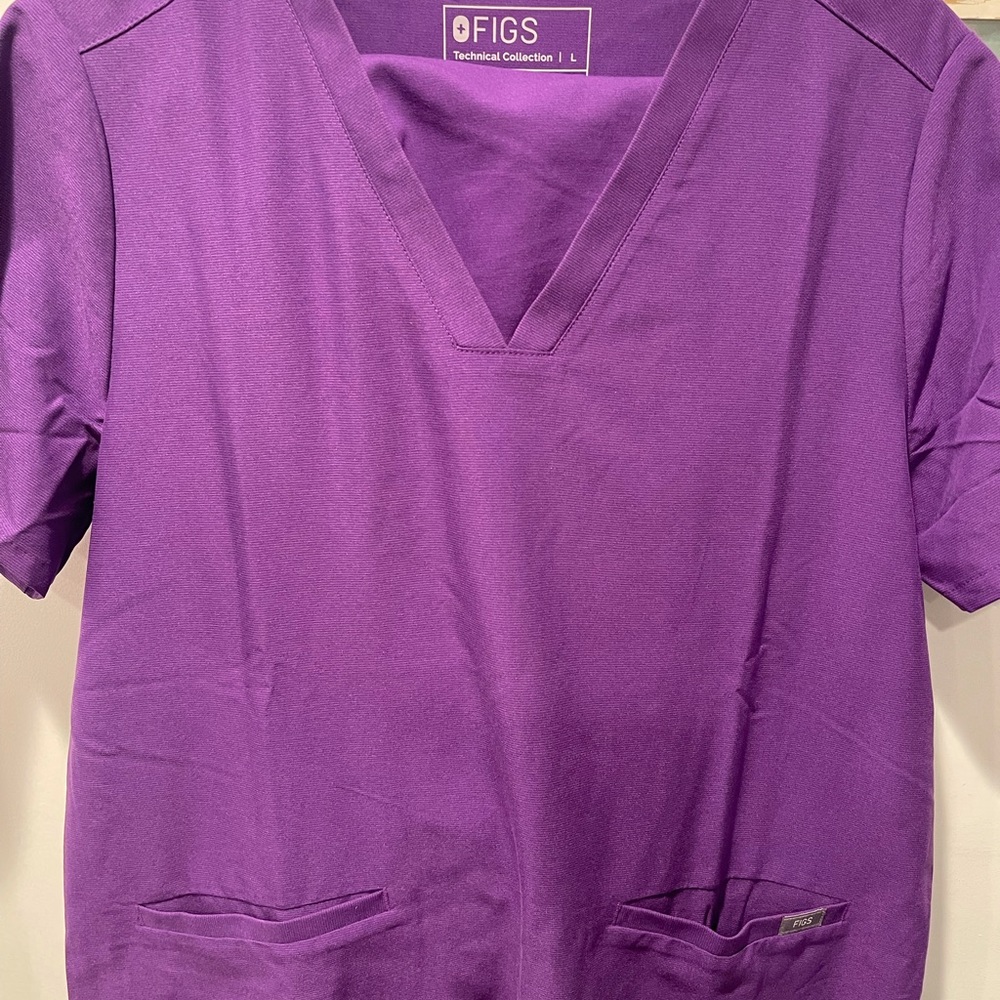 Ultraviolet sold out figs scrubs